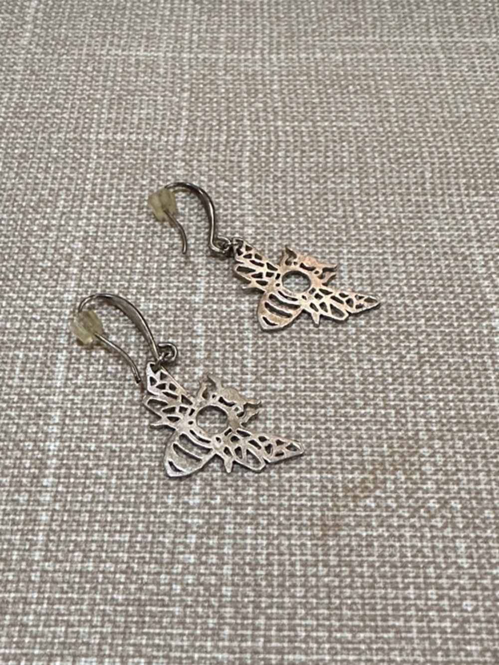 Delicate Silver tone Bee 🐝 Drop Earrings - Women Jewelry